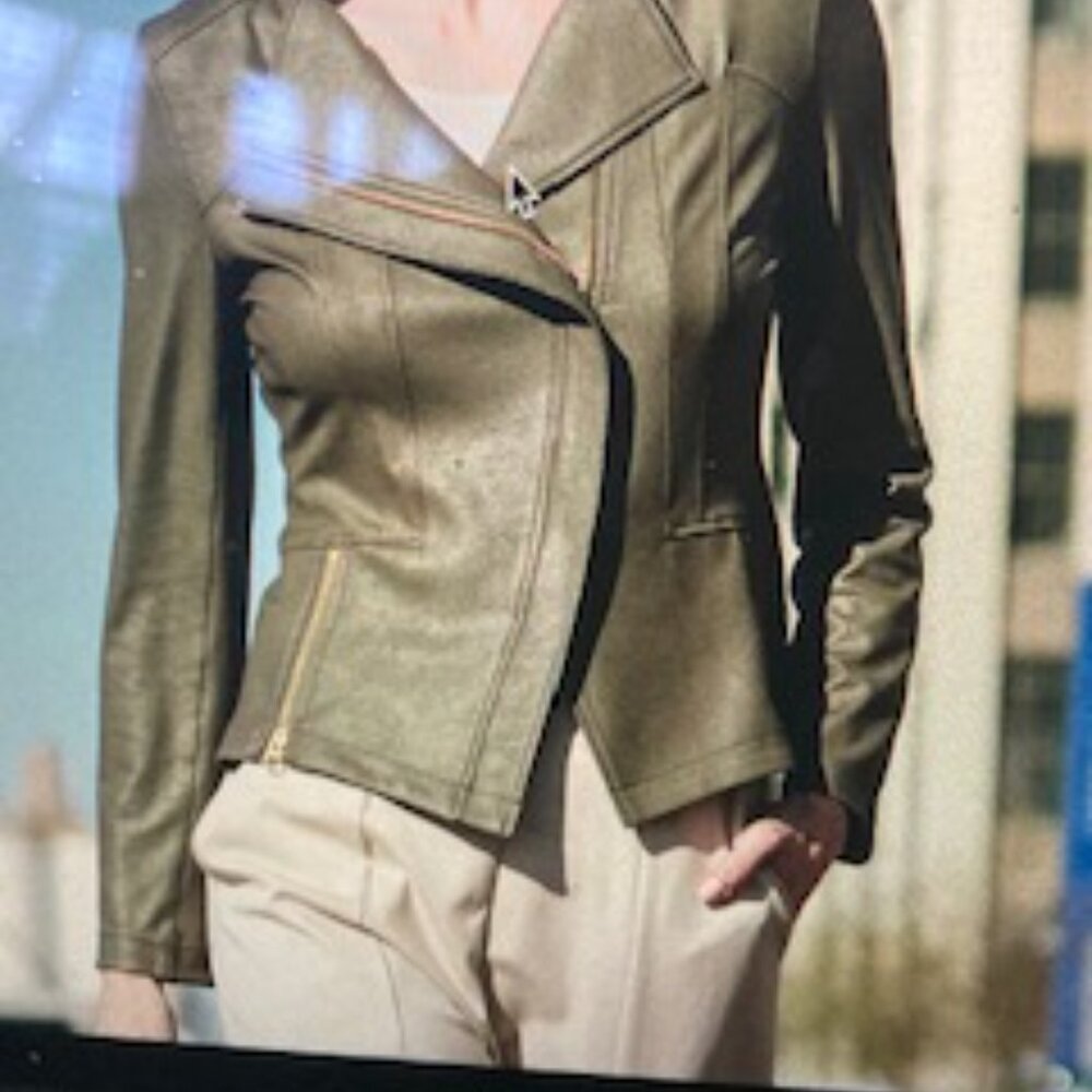 Clara Sun Woo signature jacket XS in olive green in excellent preowned condition